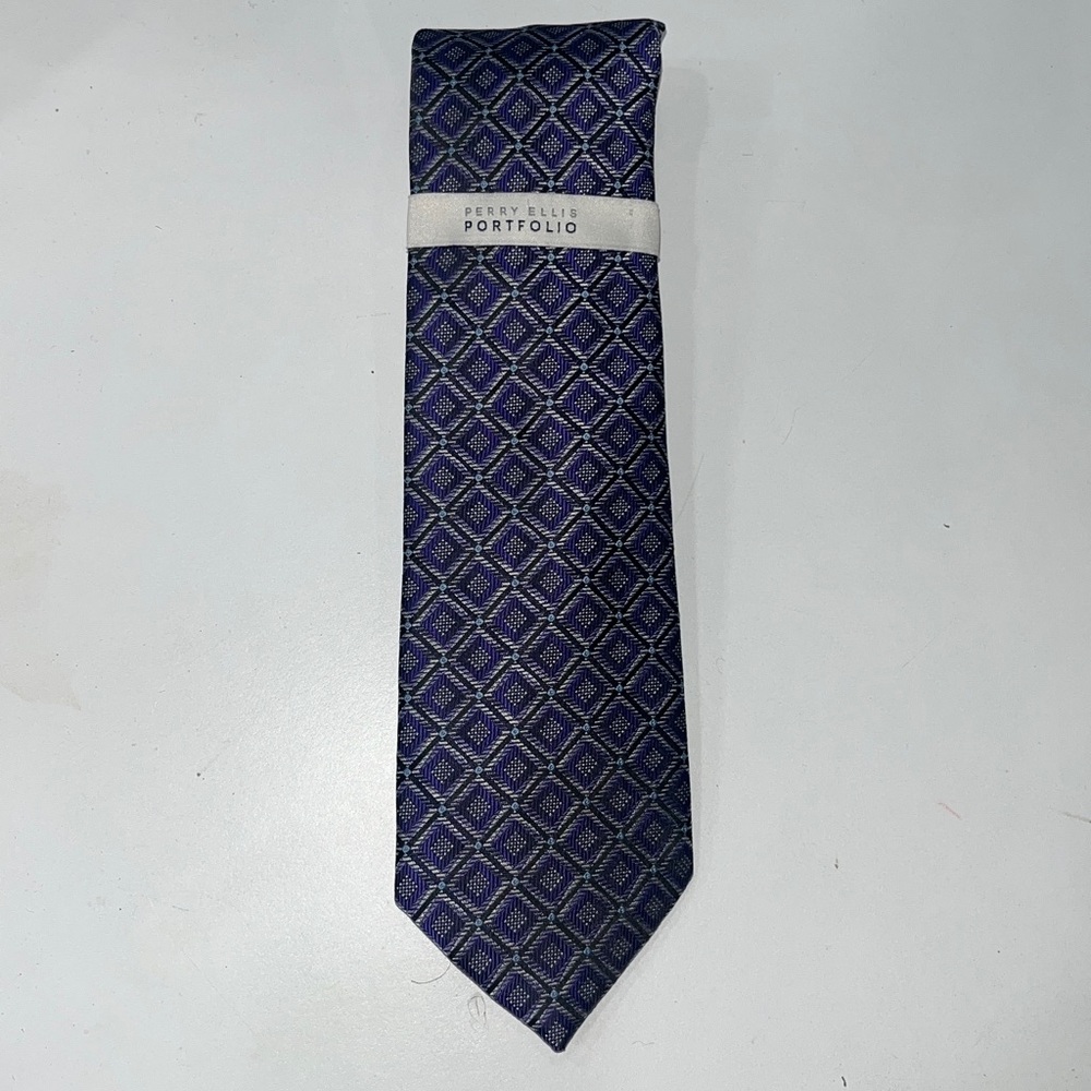NWT Perry Ellis Portfolio Purple Patterned Tie